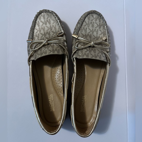 Michael Kors MK Logo Slip-On Loafers Flats Gold Size 6.5 - Picture 2 of 6